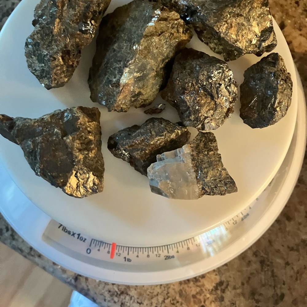 Rhodium platinum ore pieces